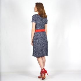 Дамска лятна памучна трикотажна рокля в синьо, червено, бяло с къс ръкав 20683