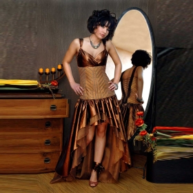 Дълга официална бутикова дамска рокля от органза в медно кафяви нюанси 20095